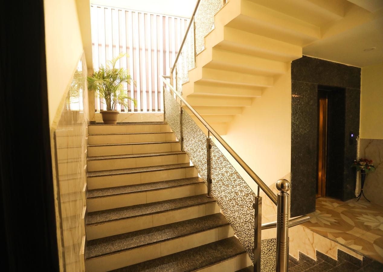 The Grand Orion Hotel Chinhat Exterior foto